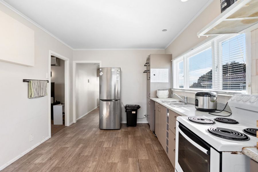 223 Sturges Road, Henderson