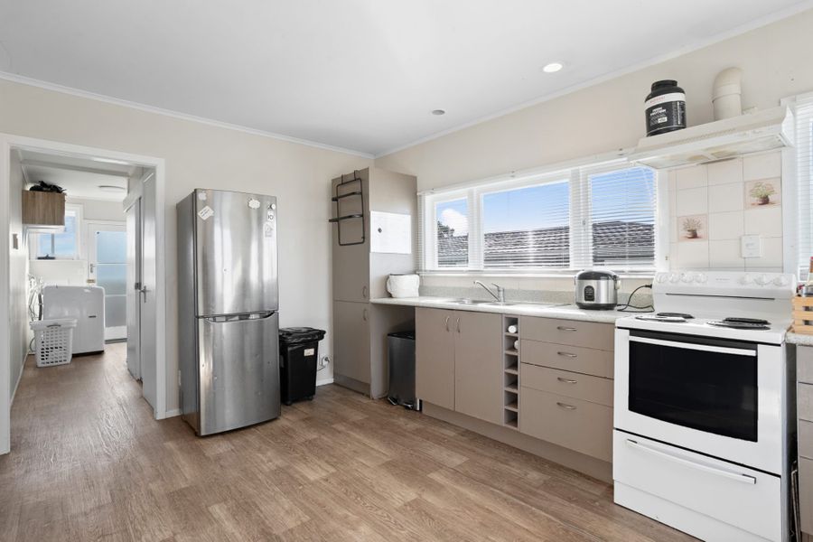 223 Sturges Road, Henderson