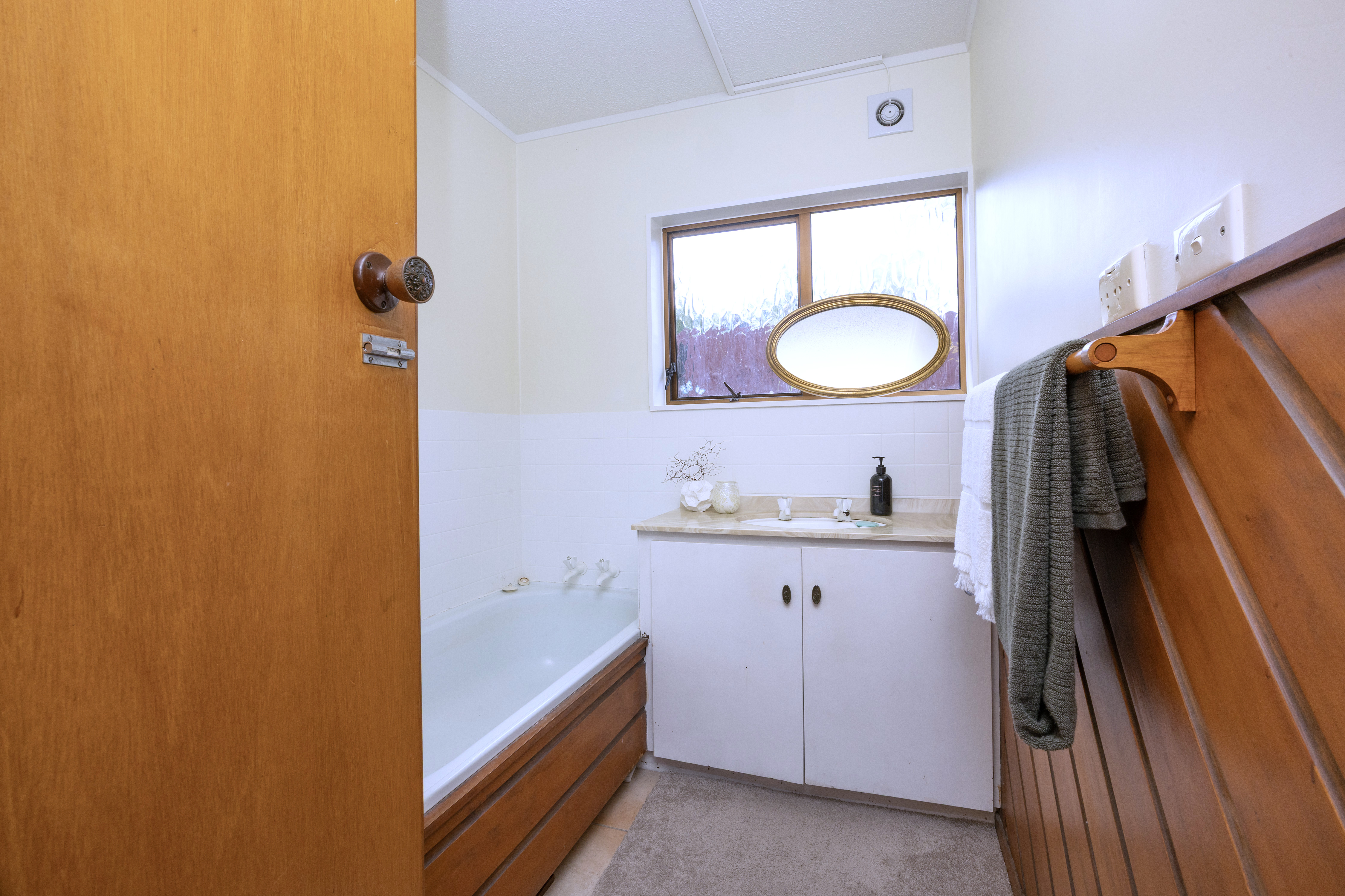 1/51A View Road, Henderson