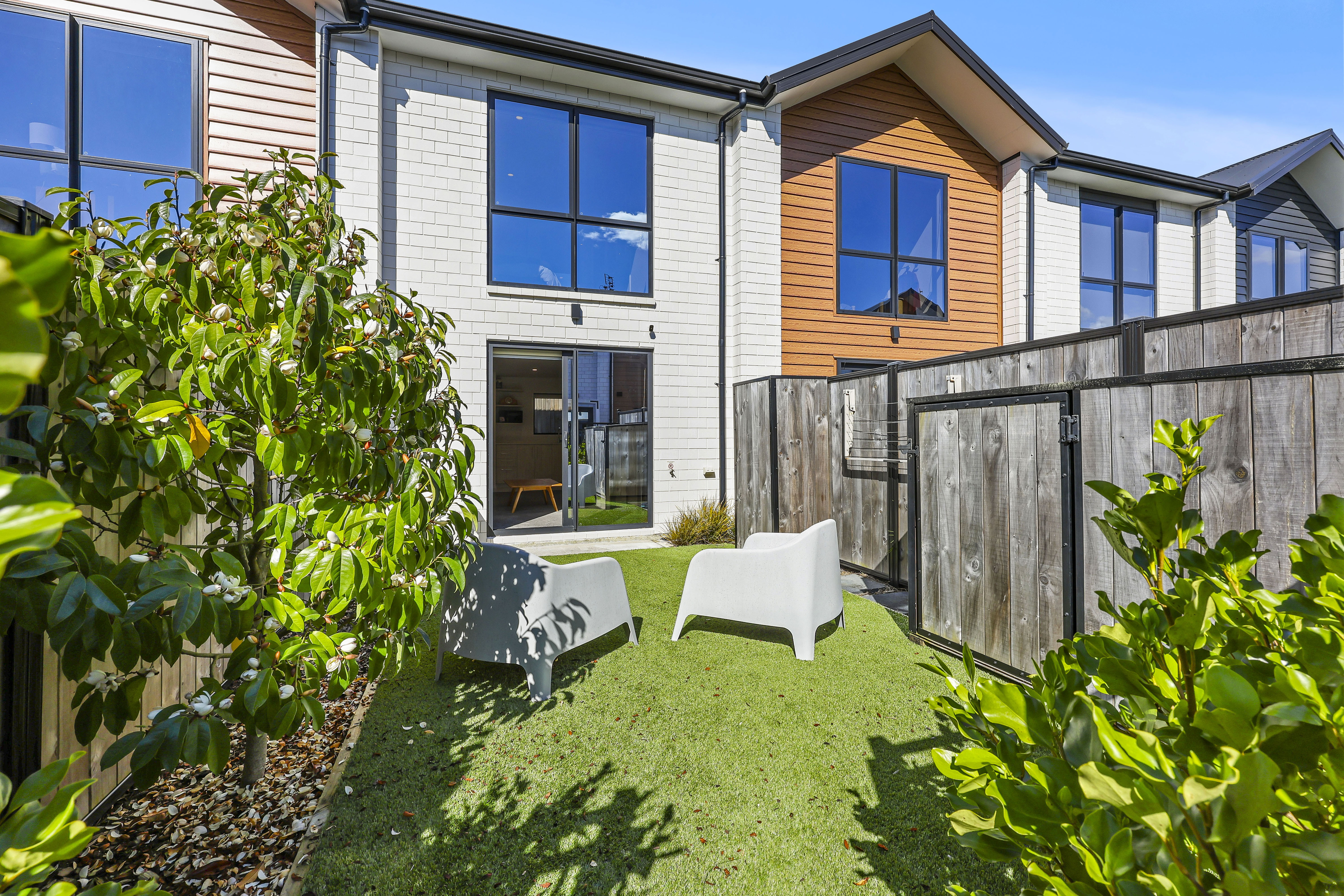 4/170 Don Buck Road, Massey