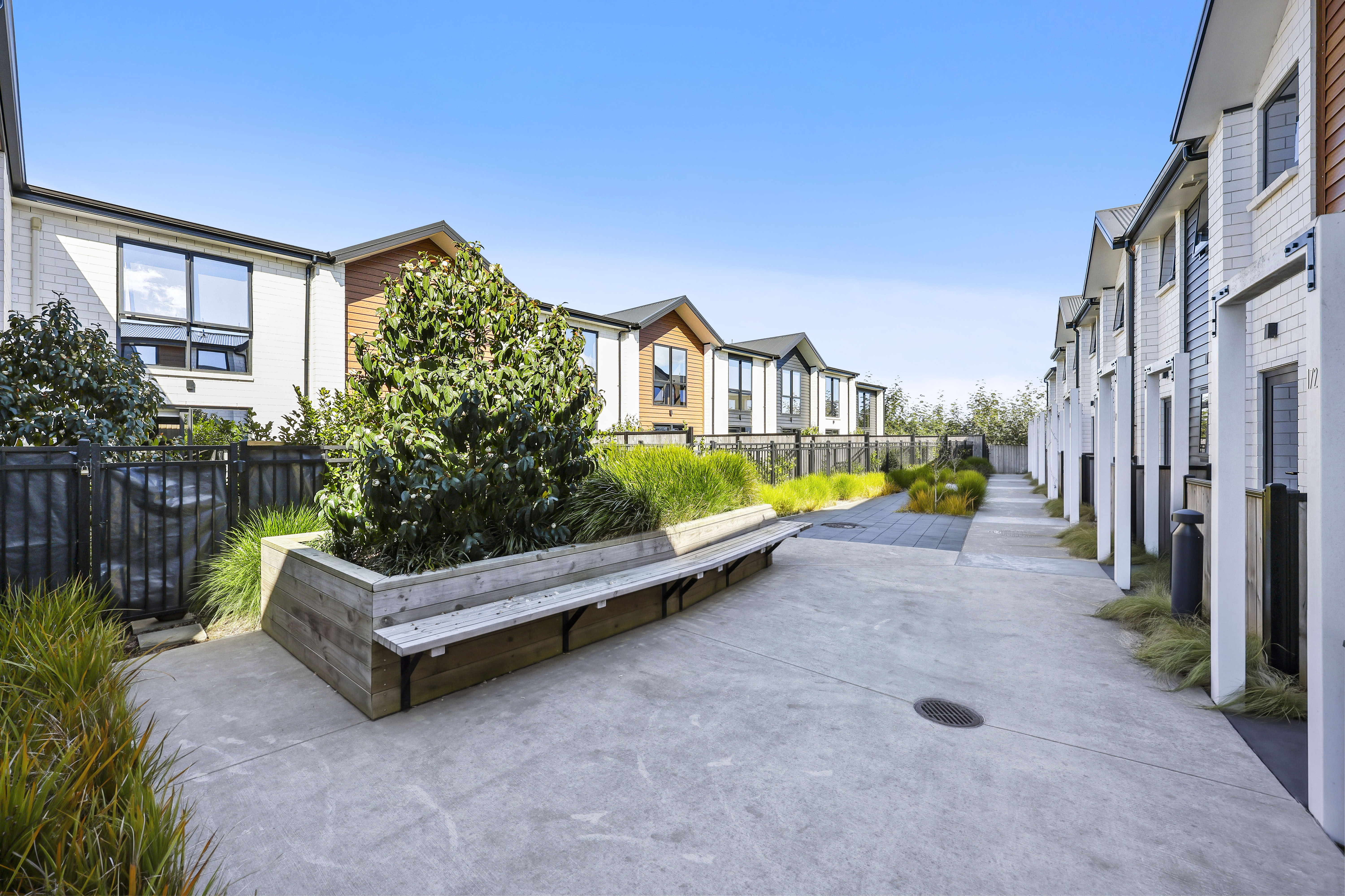 4/170 Don Buck Road, Massey
