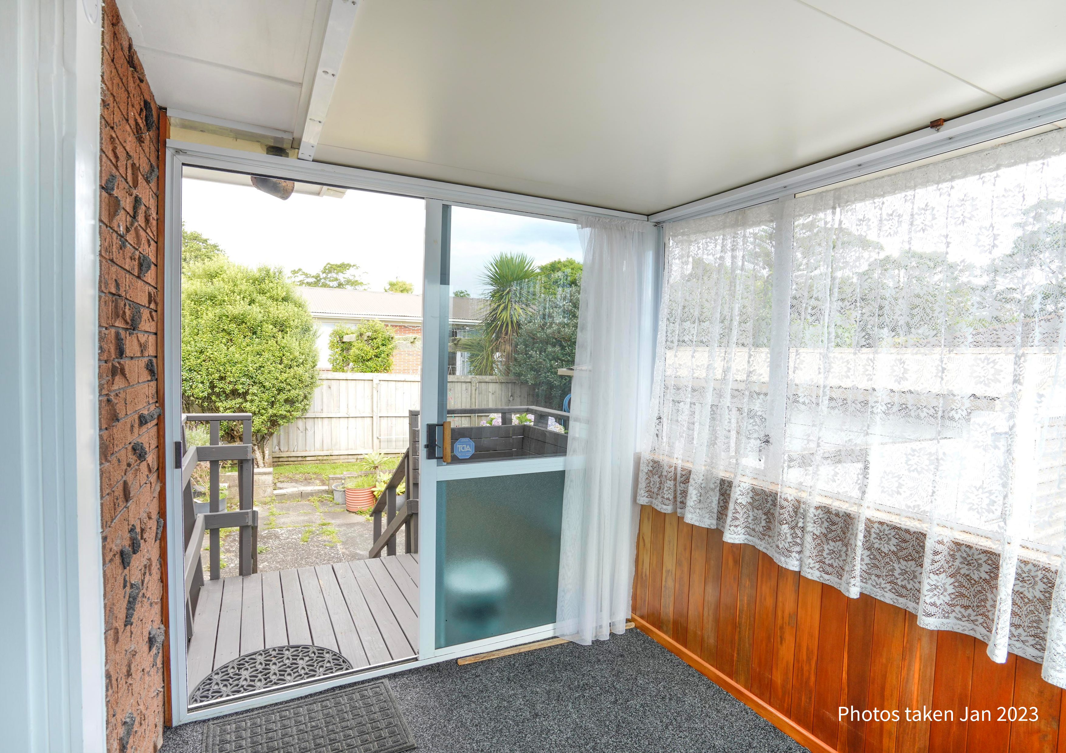 1/239 Edmonton Road, Te Atatu South
