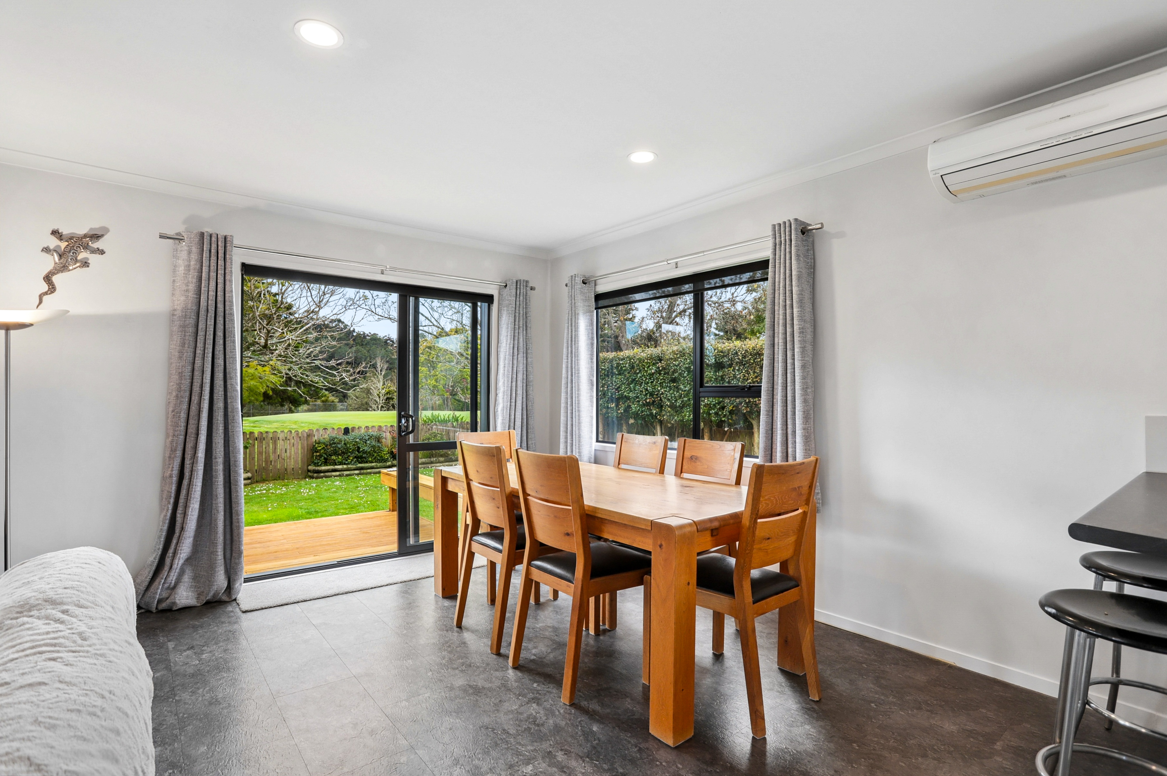 26 Redlands Grove, Swanson