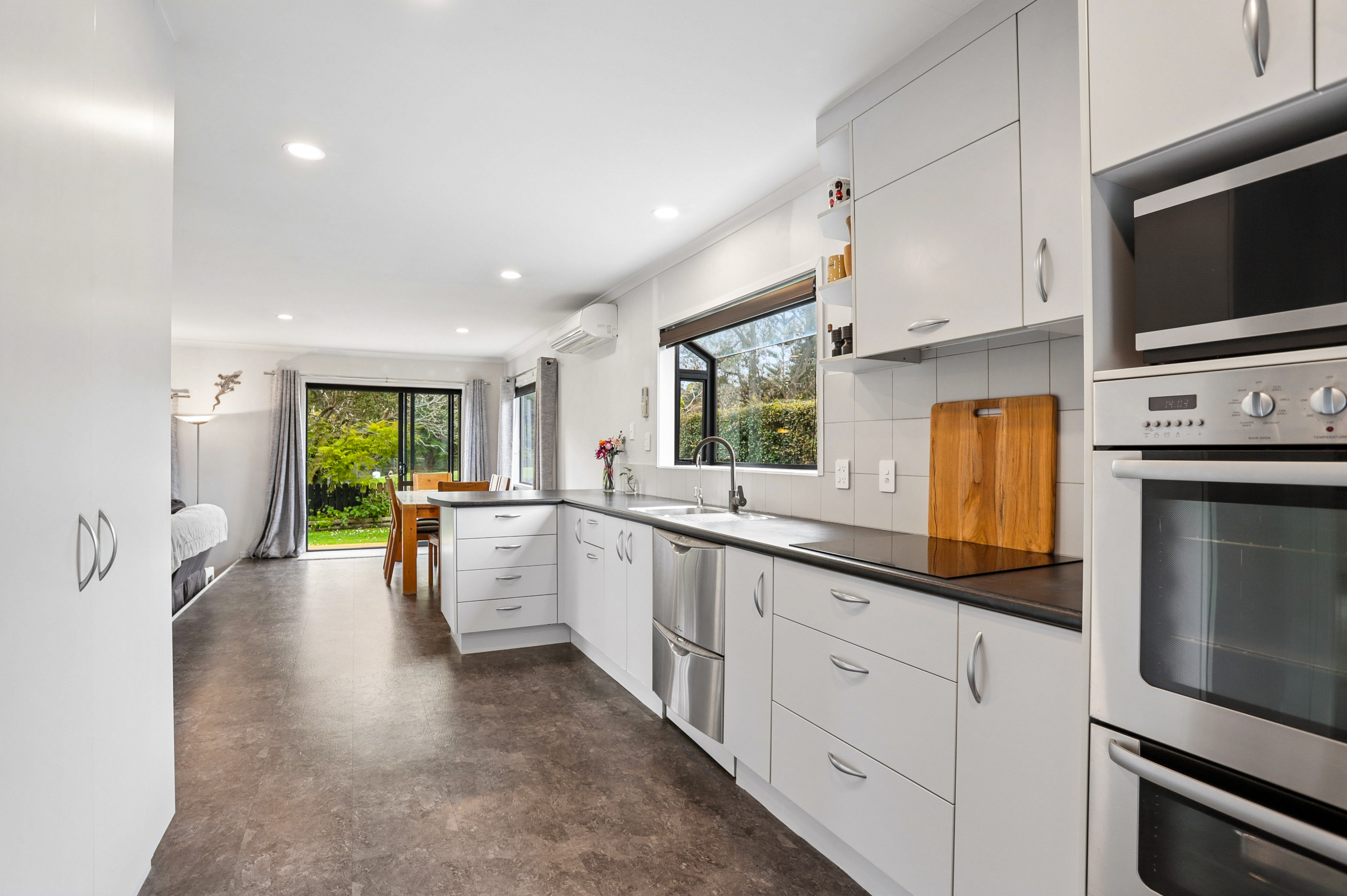 26 Redlands Grove, Swanson