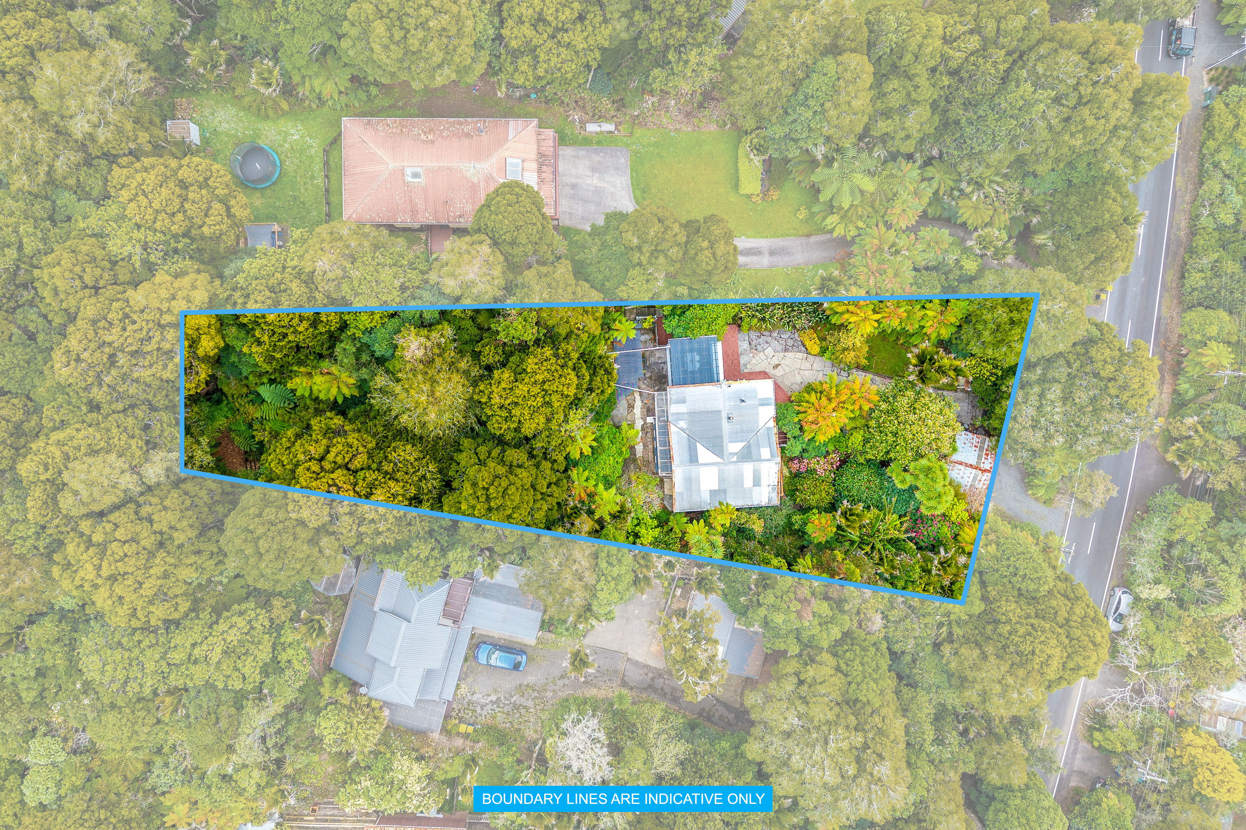 562 Scenic Drive, Waiatarua
