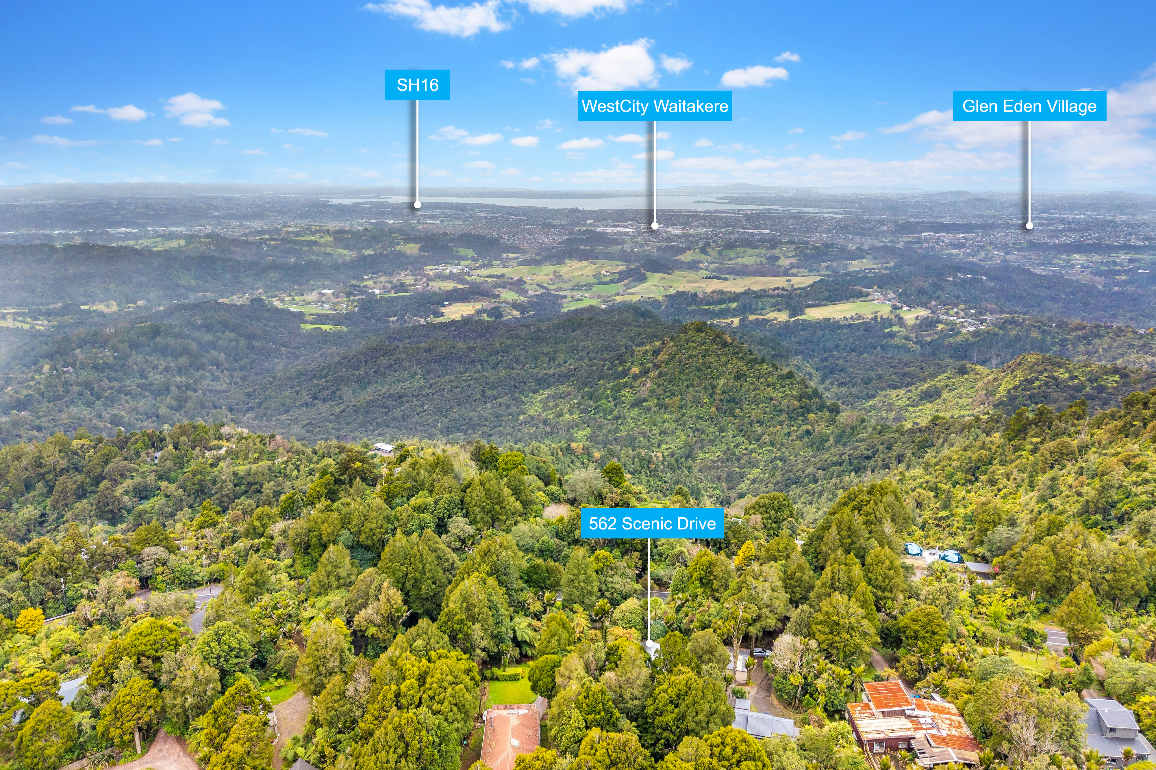 562 Scenic Drive, Waiatarua