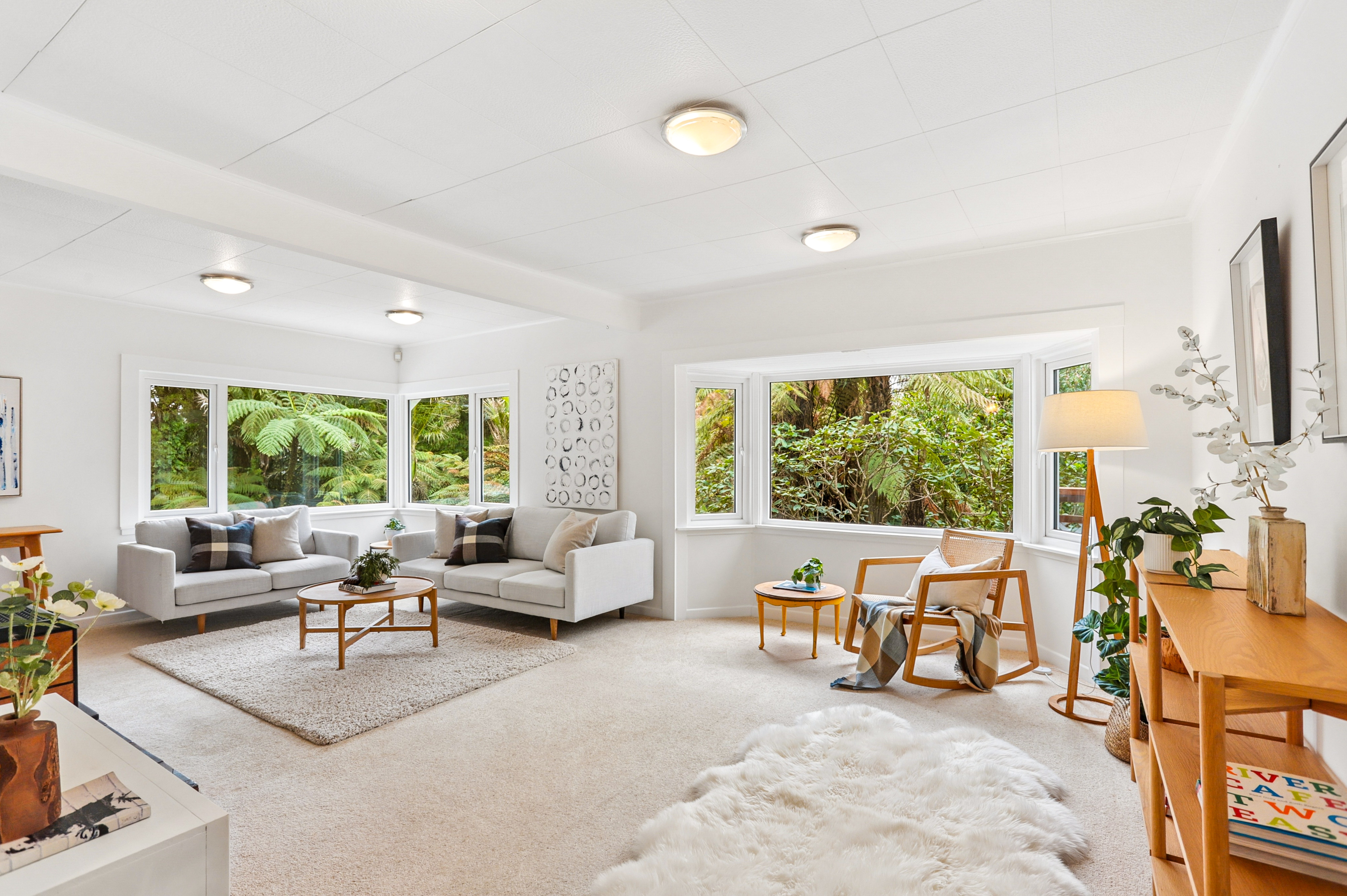 562 Scenic Drive, Waiatarua