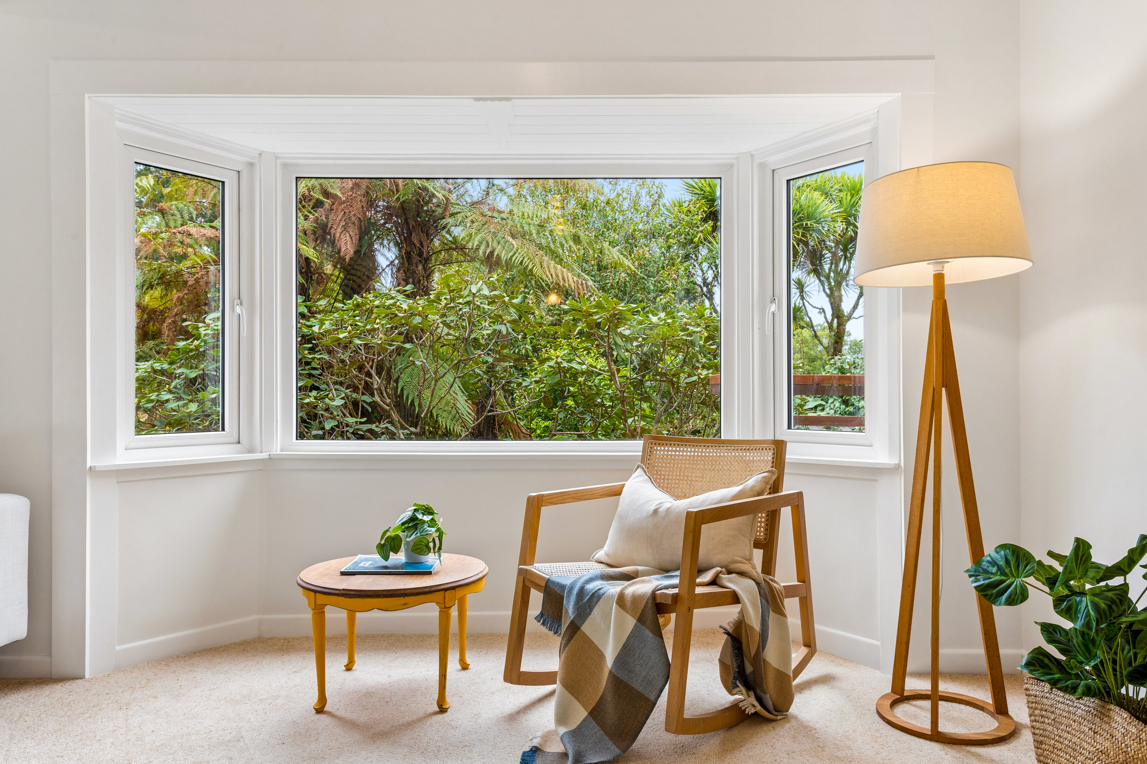 562 Scenic Drive, Waiatarua