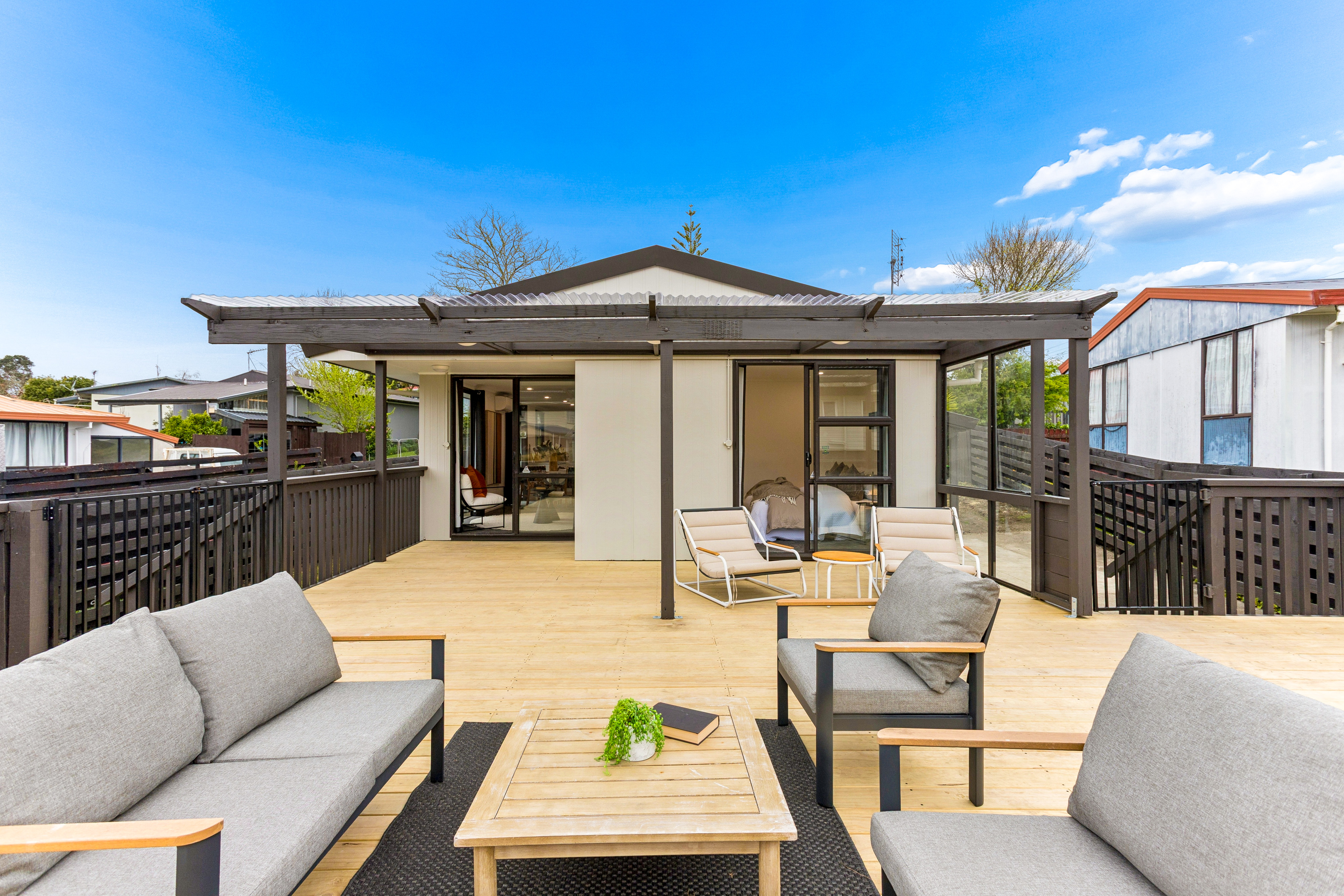 2/74 Parrs Cross Road, Henderson