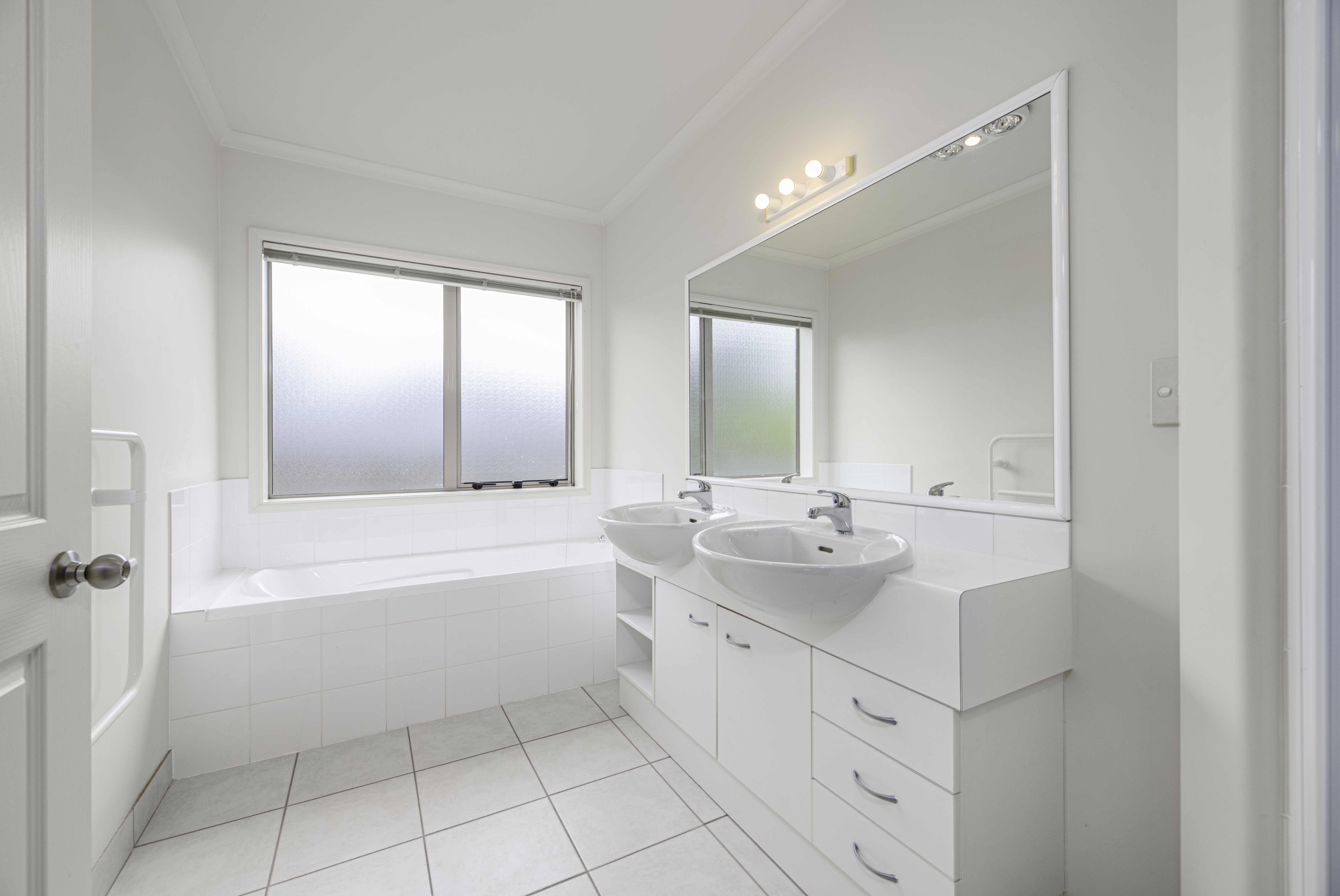 8 Alderbury Way, Henderson NZ