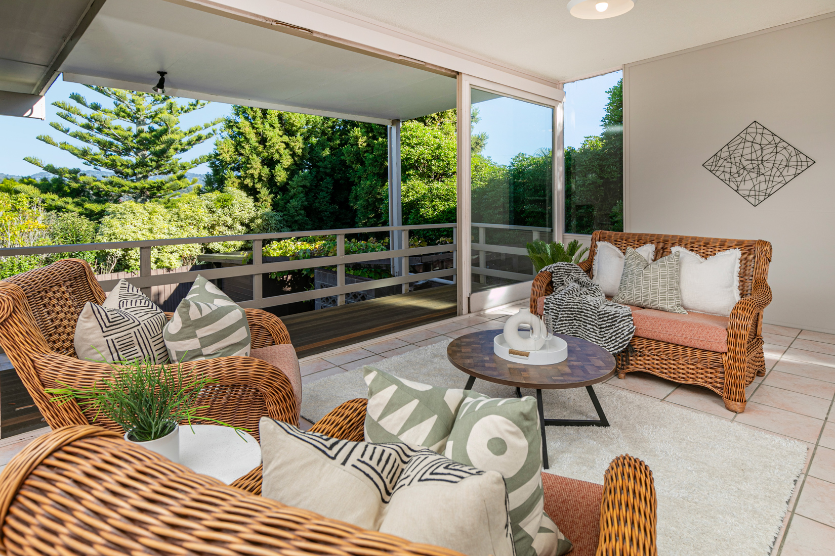 71 Pleasant Road, Glen Eden