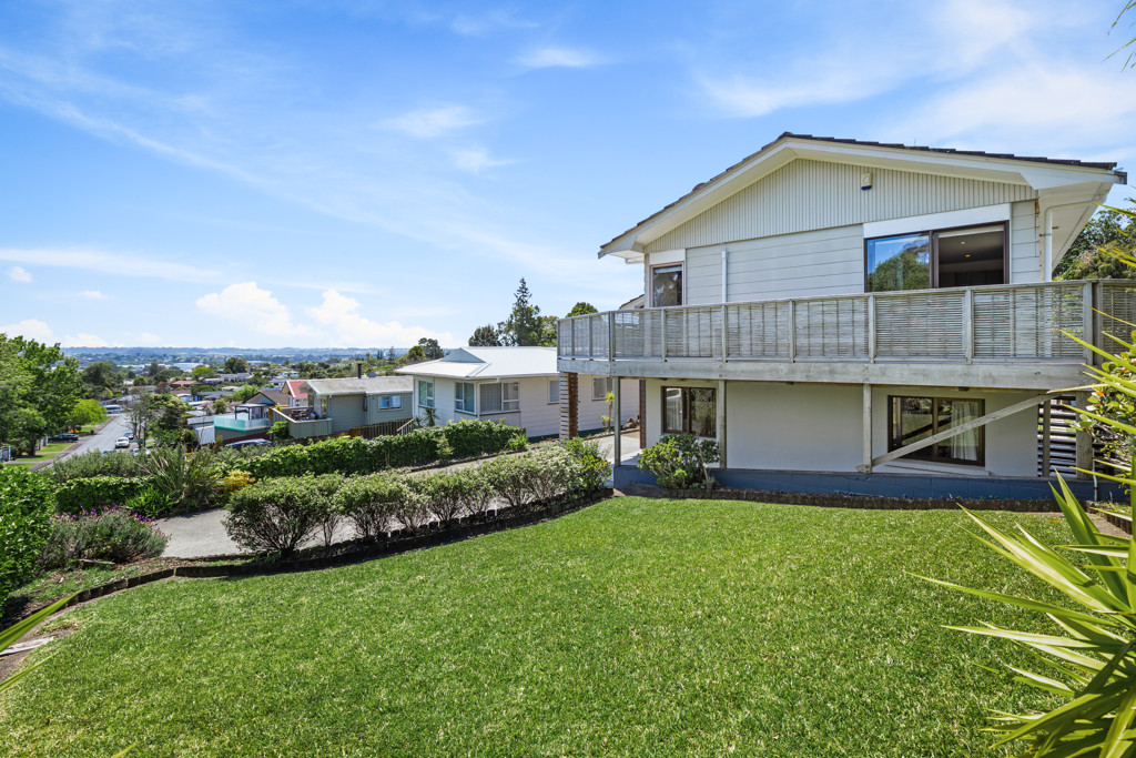 27 Longreach Drive, Sunnyvale