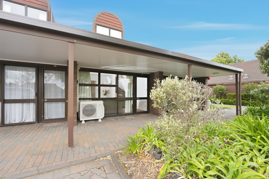 36/327 Hobsonville Road, Hobsonville