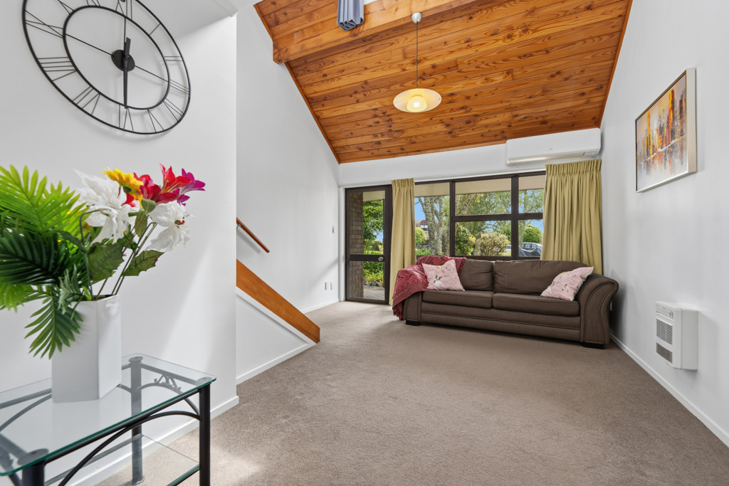 36/327 Hobsonville Road, Hobsonville