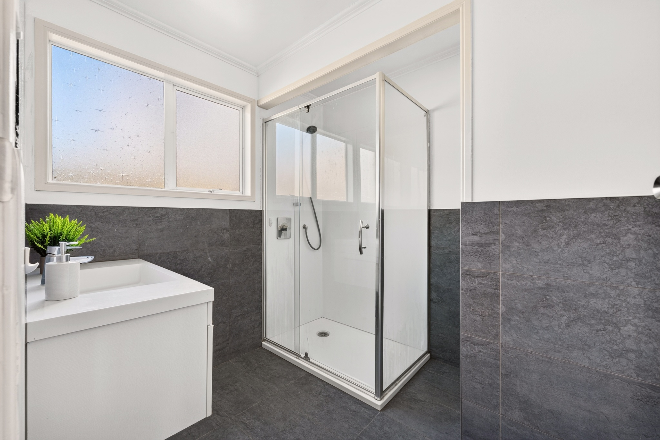 2/35A Woodglen Road, Glen Eden
