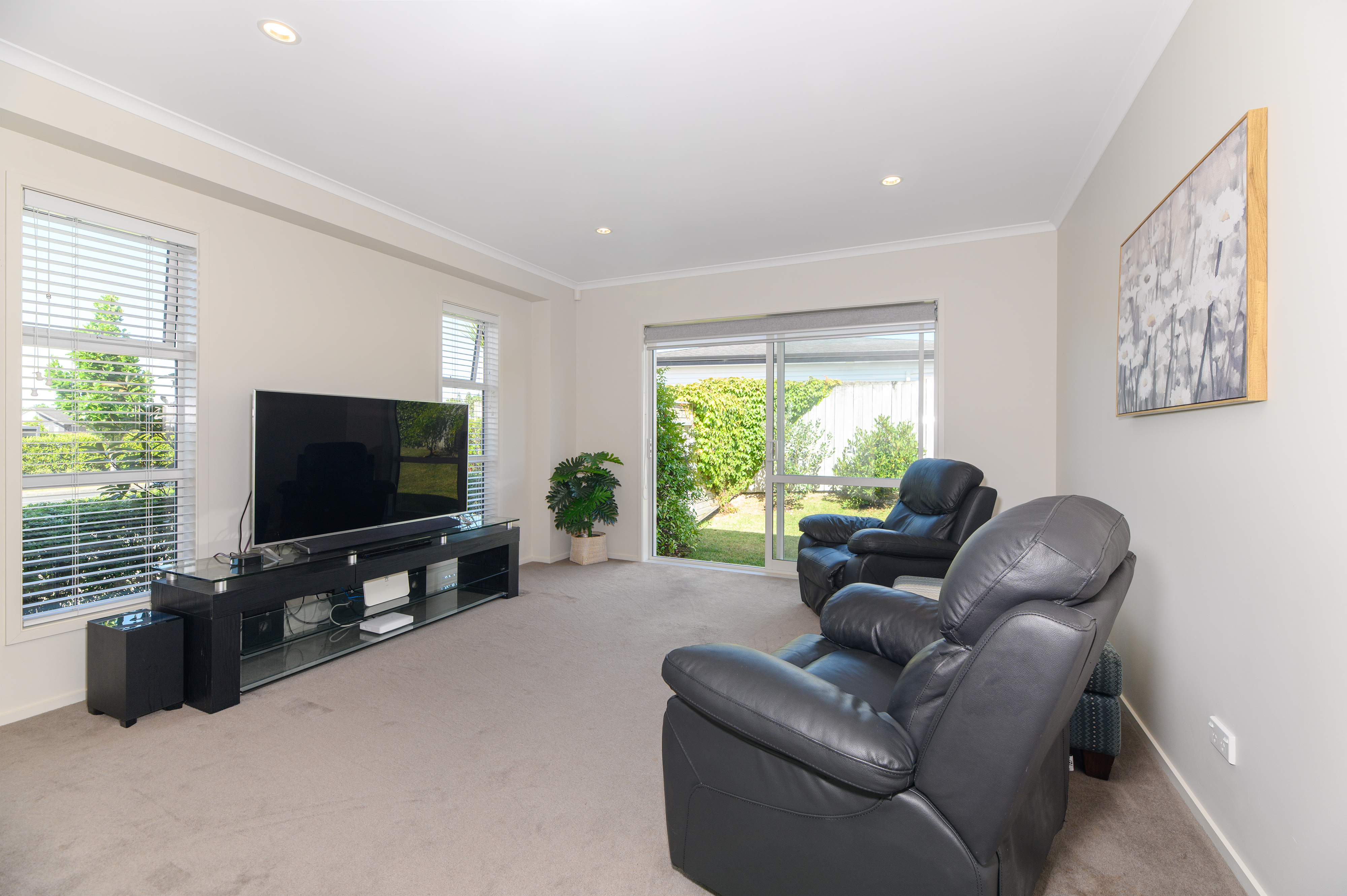 11 Pitoitoi Drive, Riverhead NZ