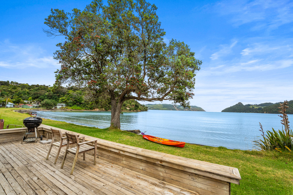 3 Foster Avenue, Huia