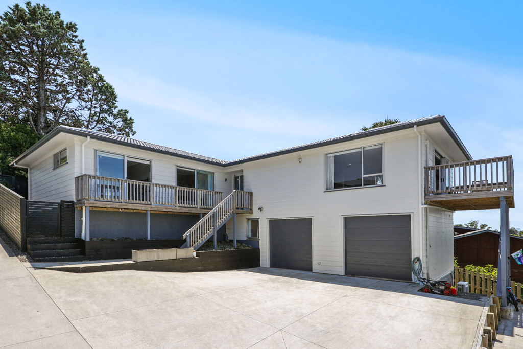 54 Chorley Avenue, Massey