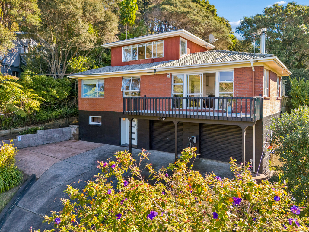 34 Rauhuia Crescent, Parau