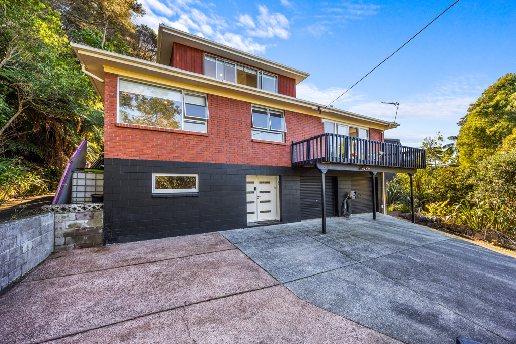 34 Rauhuia Crescent, Parau