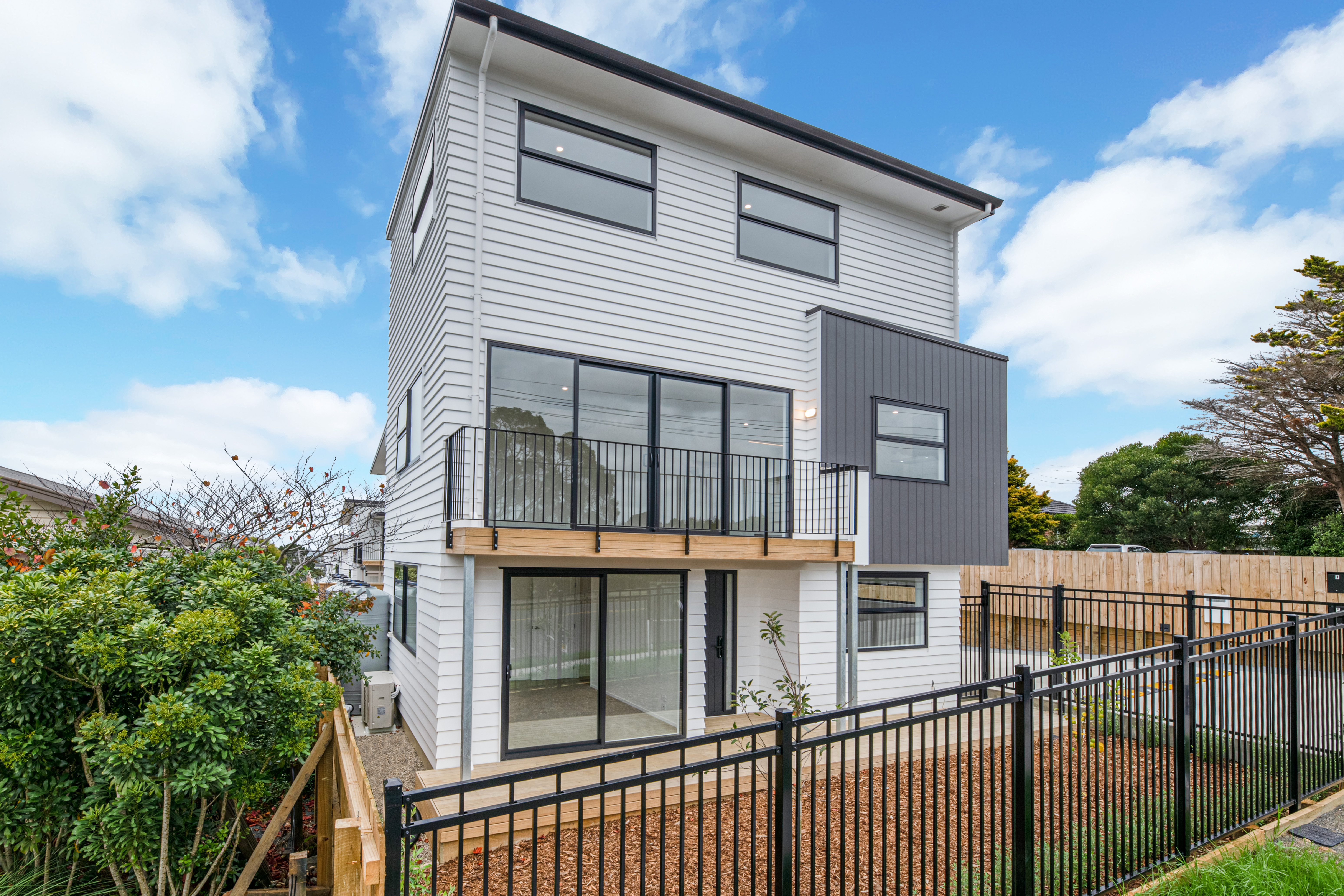 1/71 West Coast Road, Glen Eden