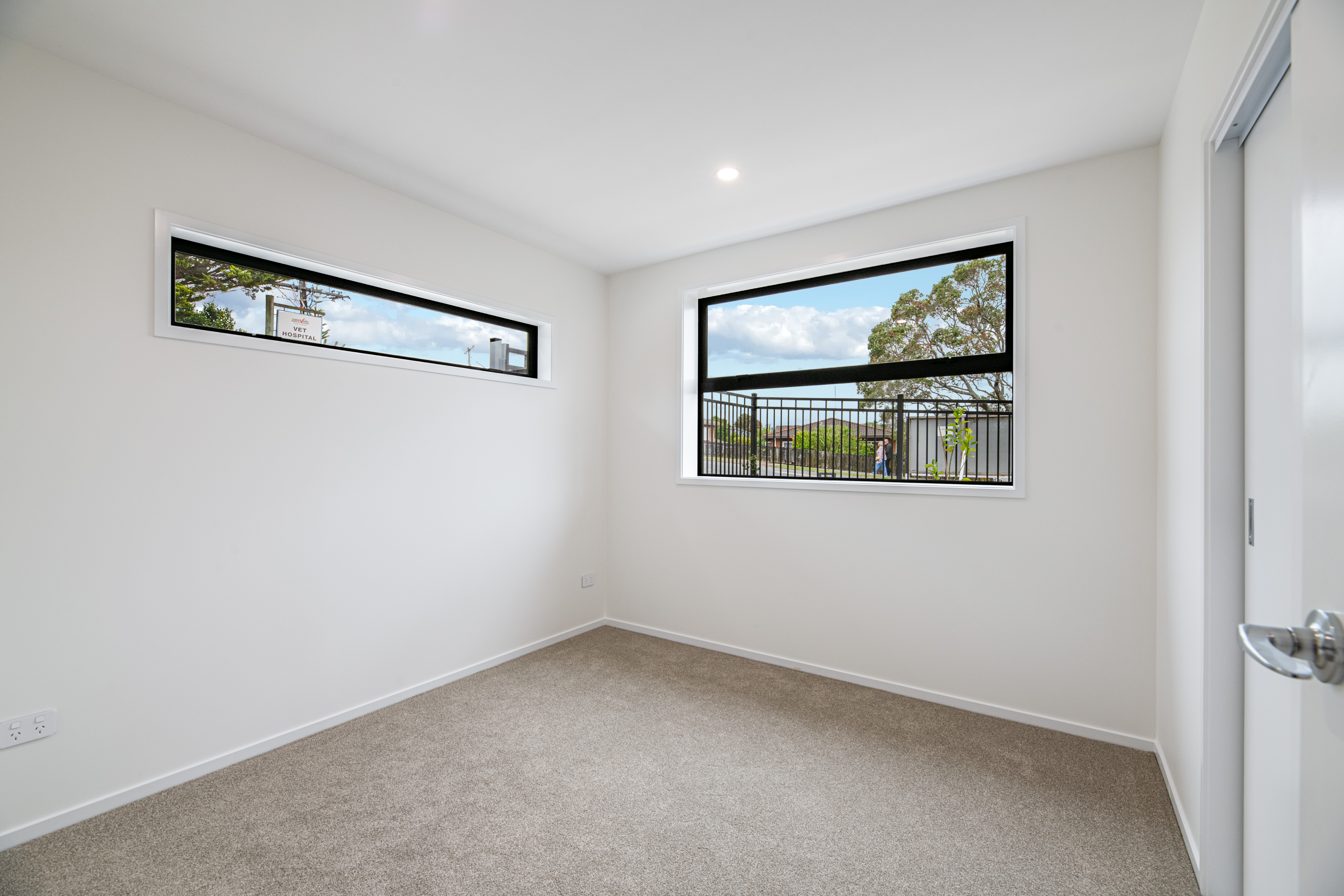 1/71 West Coast Road, Glen Eden