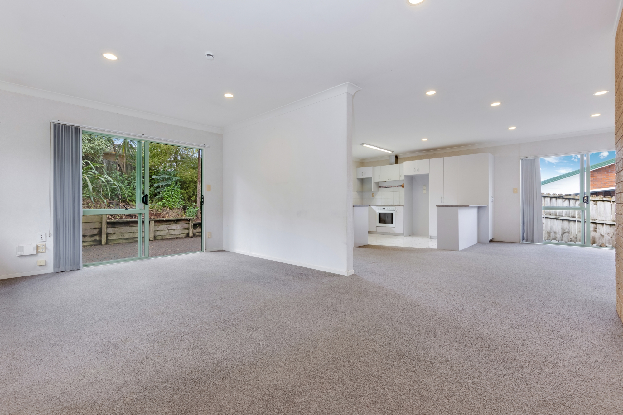 6 Millstream Drive, Henderson