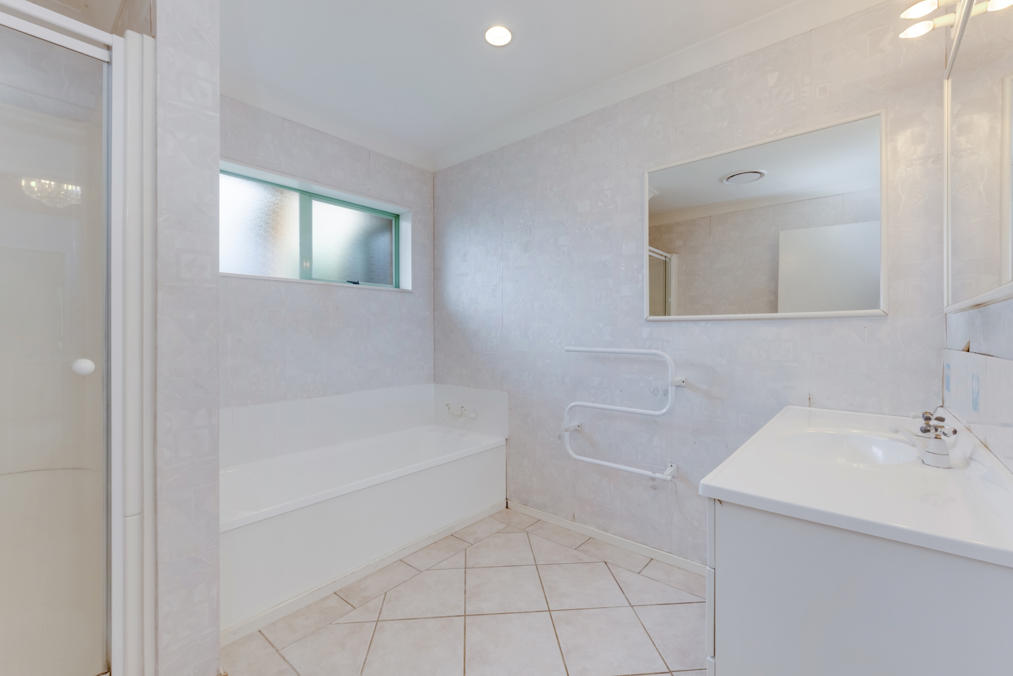 6 Millstream Drive, Henderson