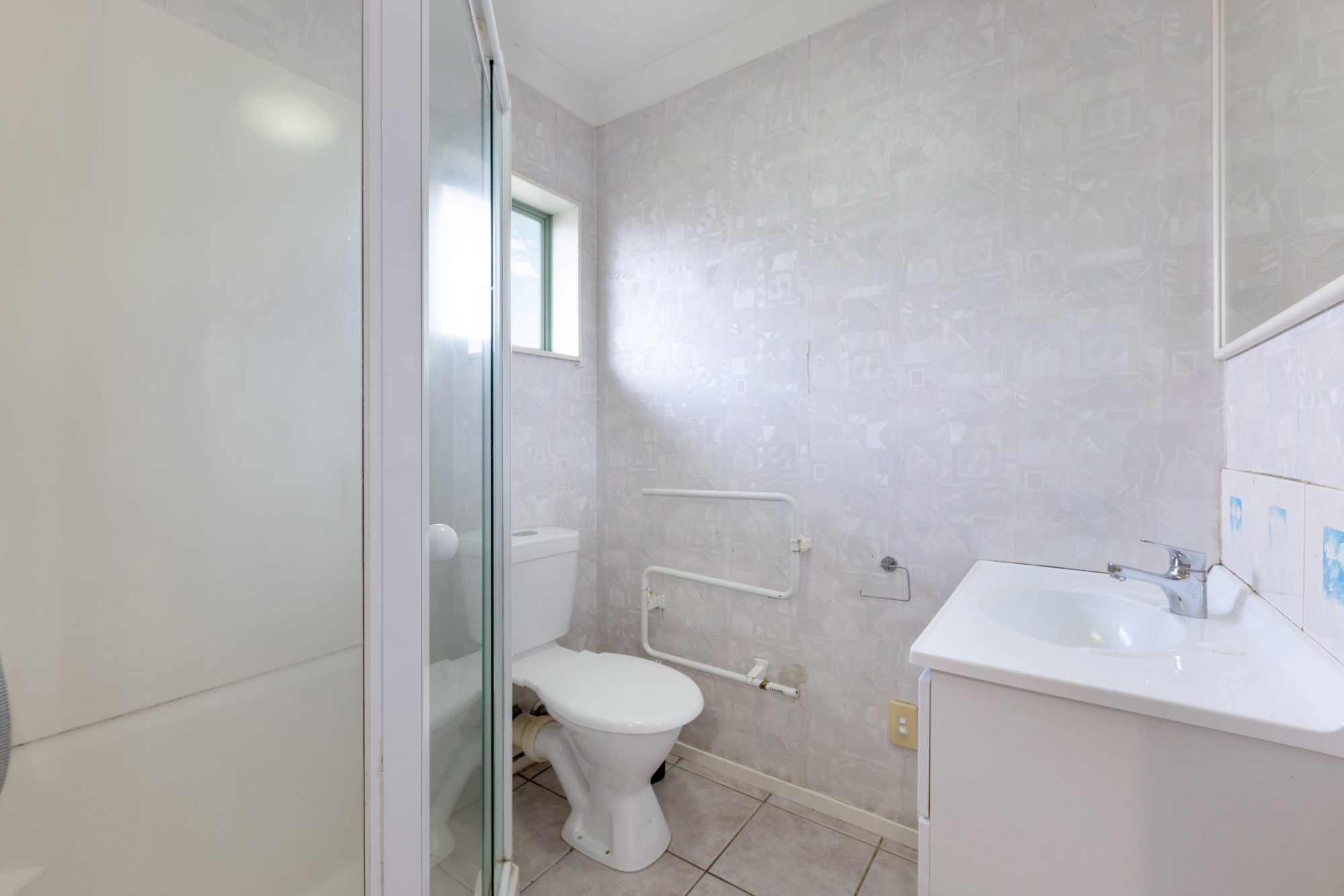 6 Millstream Drive, Henderson