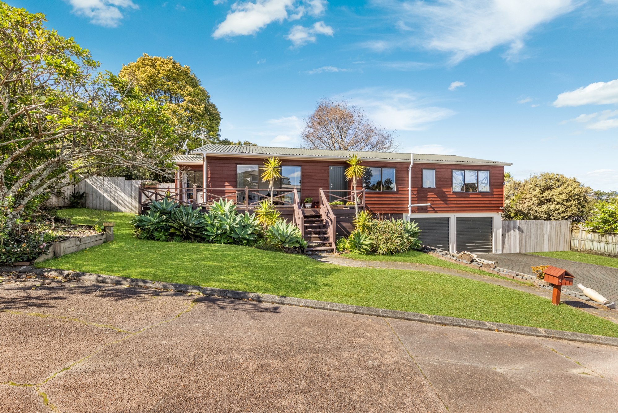 5 San Bernadino Drive, Henderson