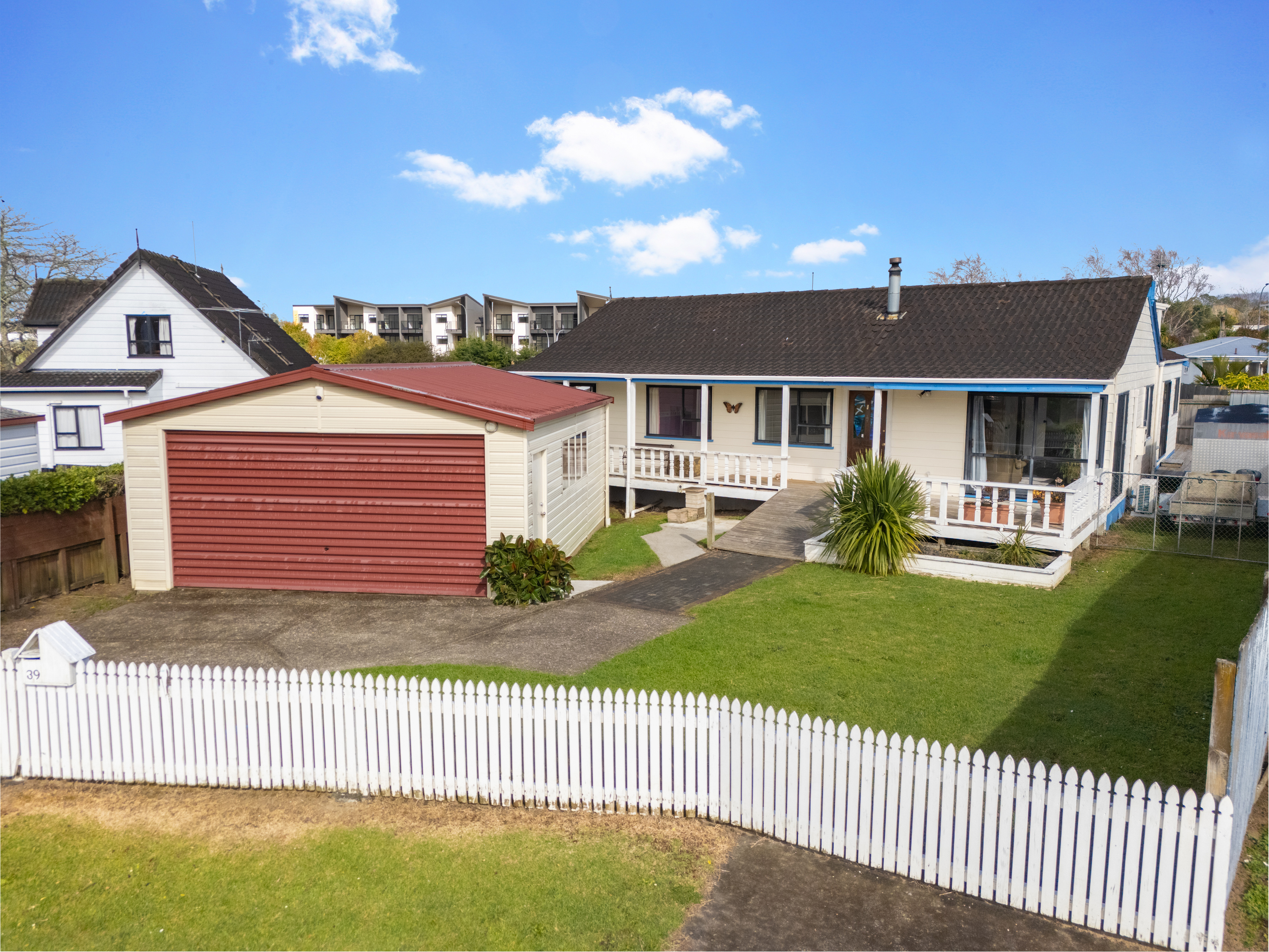 39 Redlands Grove, Swanson