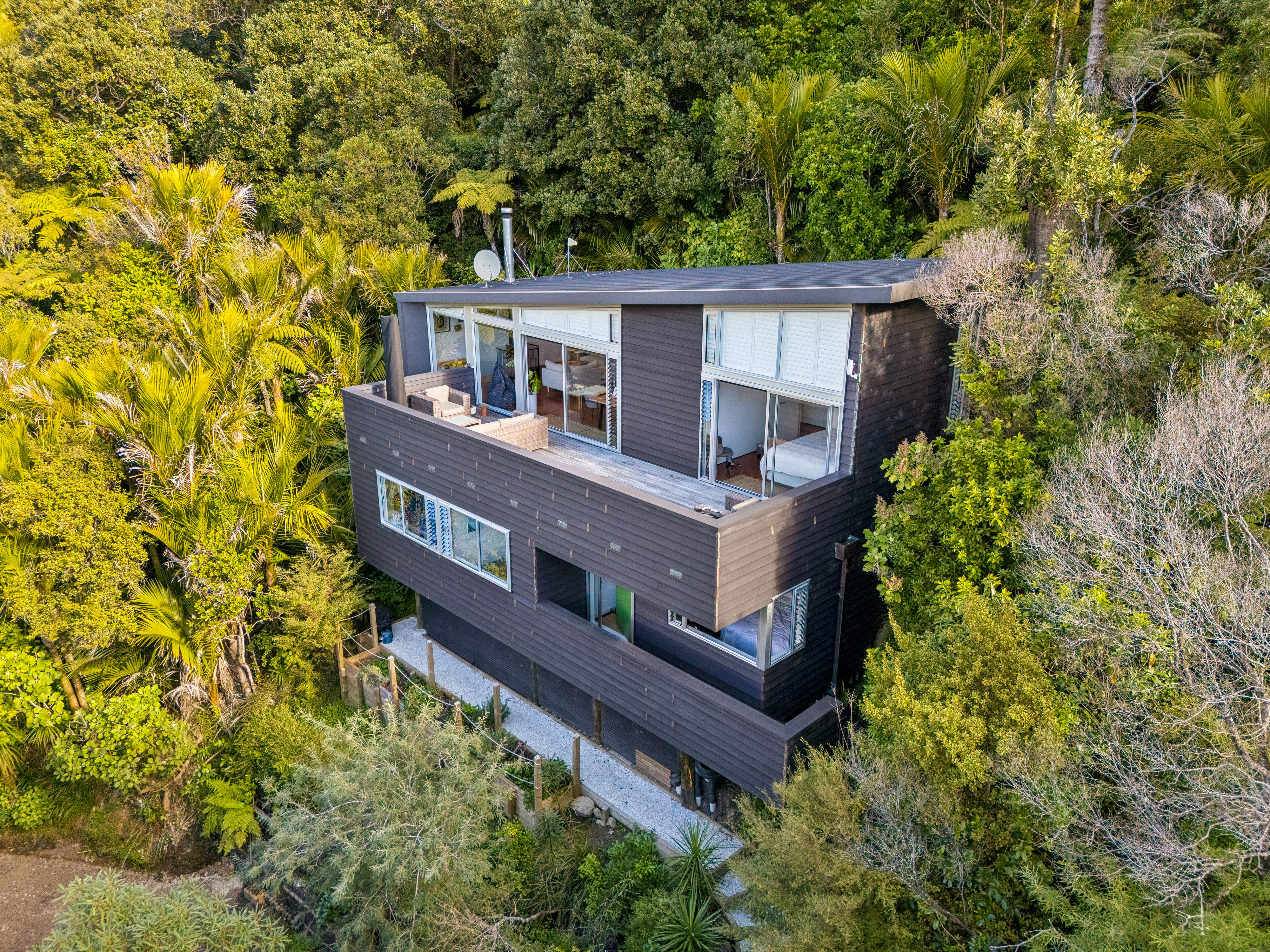 31 Lone Kauri Road, Karekare