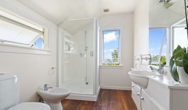 6 Grendon Road, Titirangi NZ