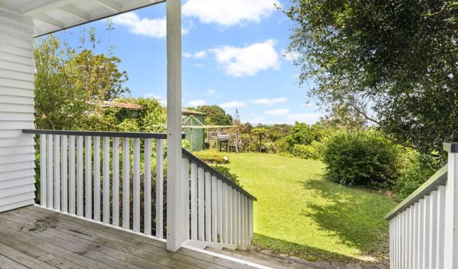 6 Grendon Road, Titirangi NZ