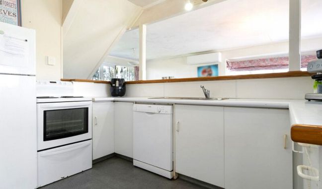 6 Grendon Road, Titirangi NZ