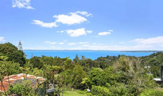 6 Grendon Road, Titirangi NZ