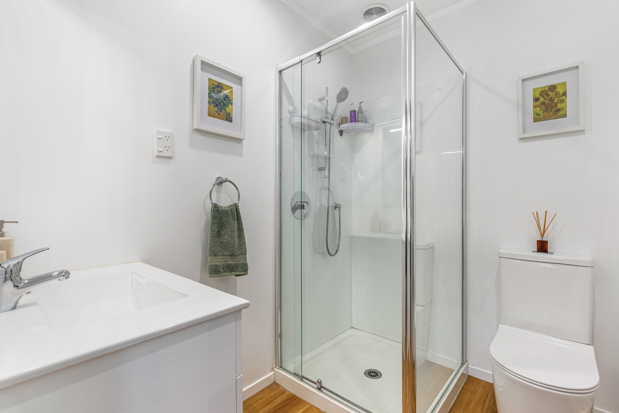 18 Temuri Place, Glendene NZ