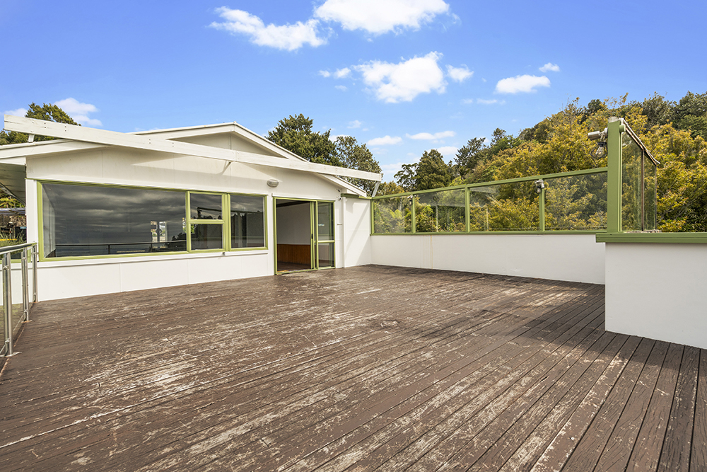 473 Scenic Drive, Waiatarua