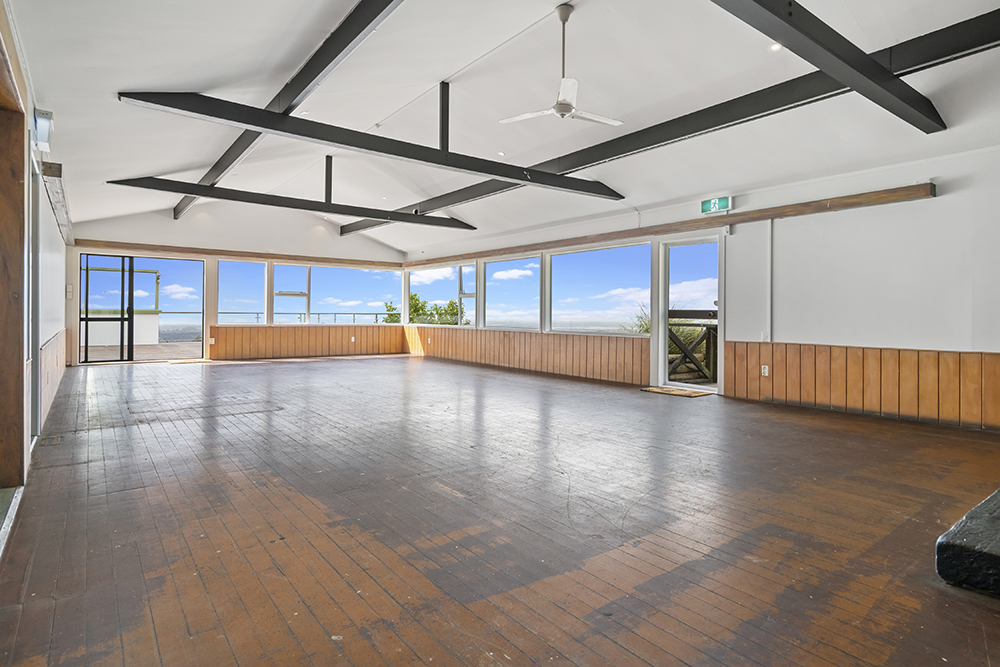 473 Scenic Drive, Waiatarua