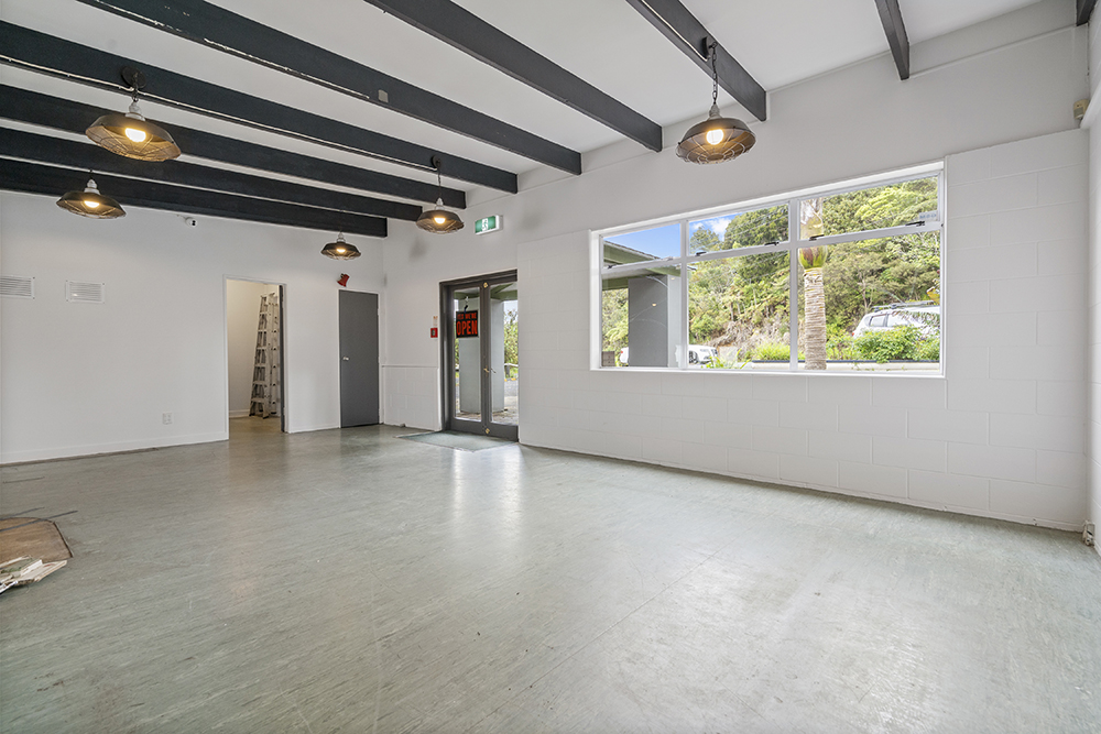 473 Scenic Drive, Waiatarua