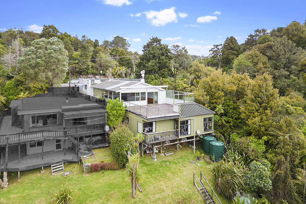 473 Scenic Drive, Waiatarua