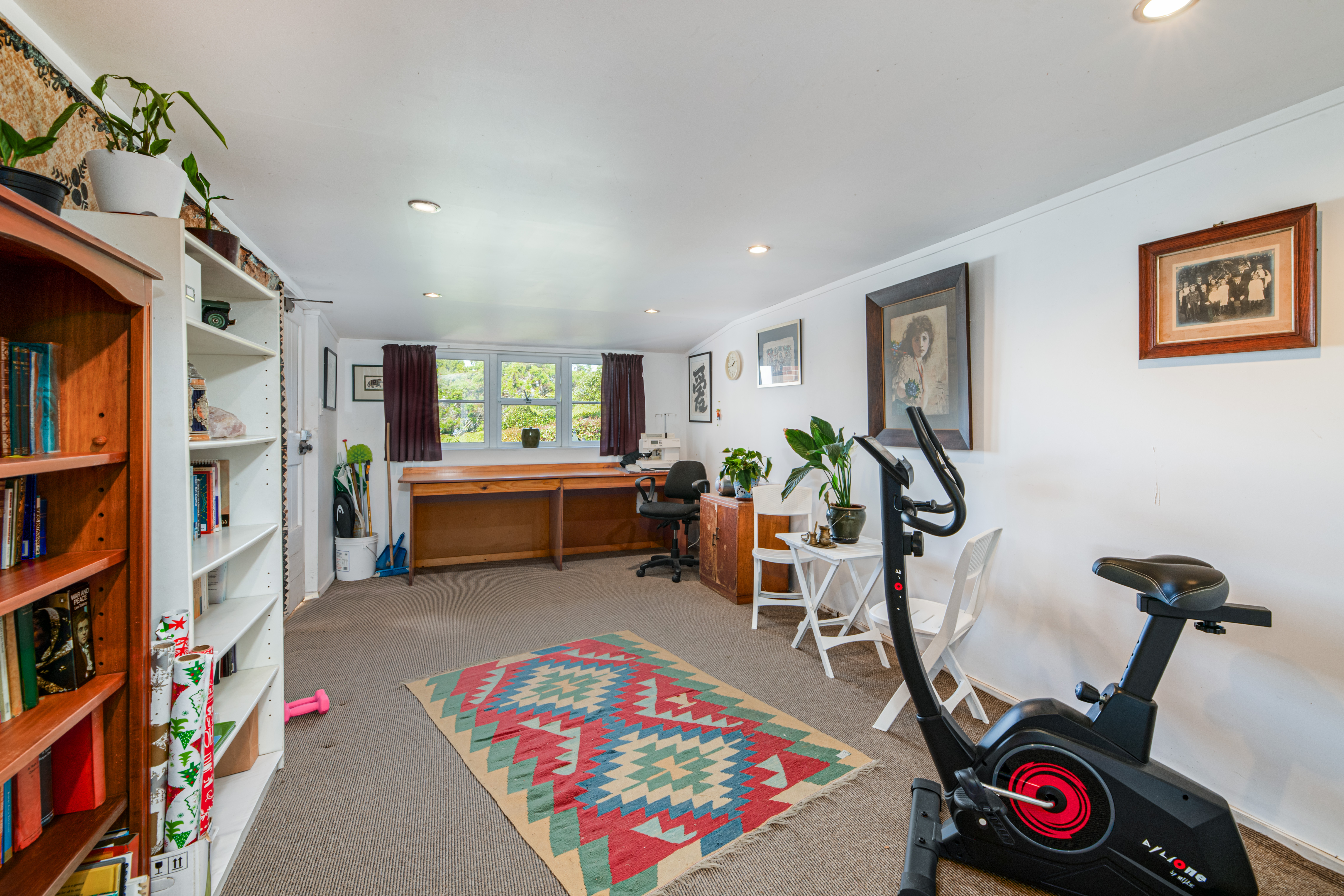 8 Ava Avenue, Titirangi