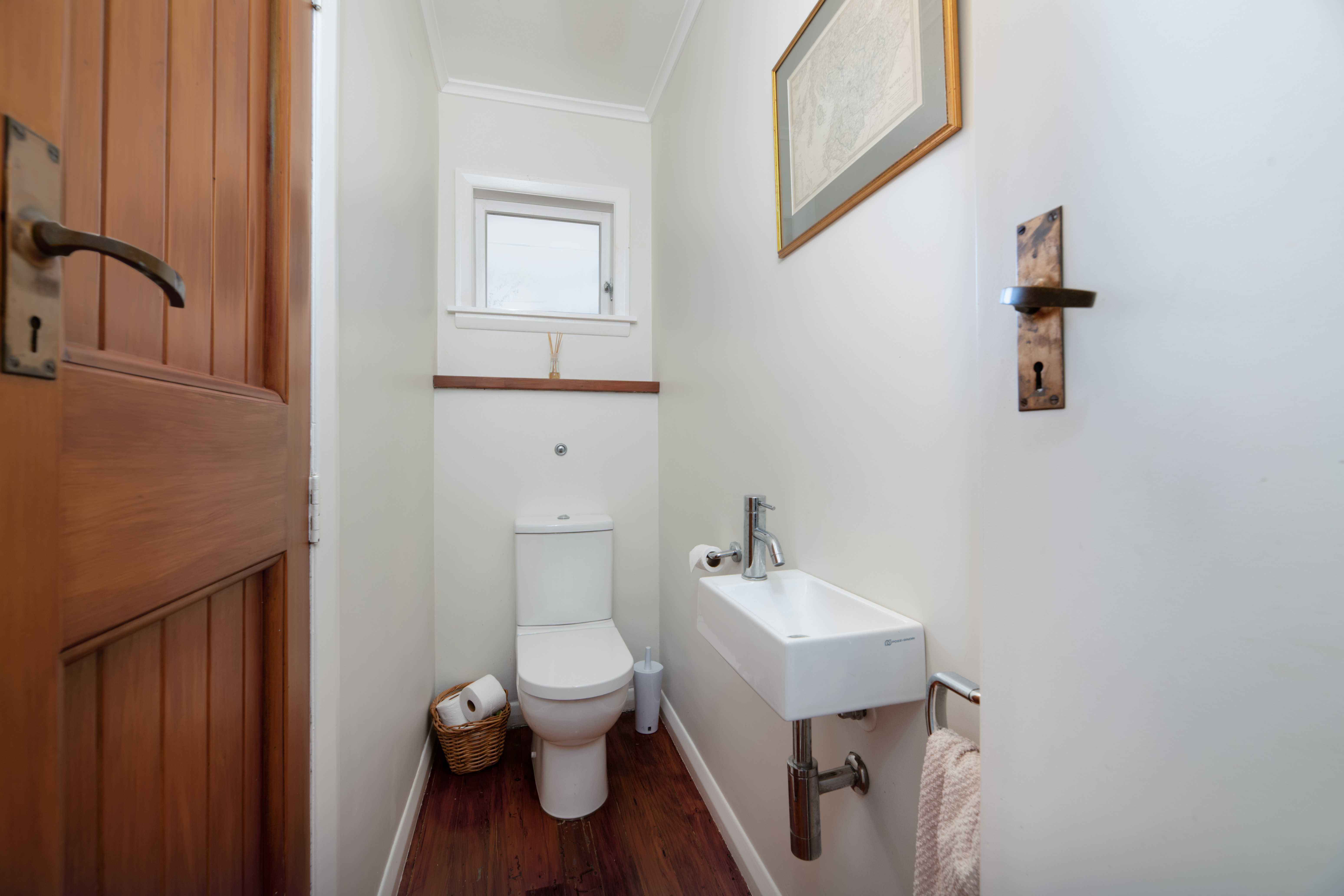 8 Ava Avenue, Titirangi