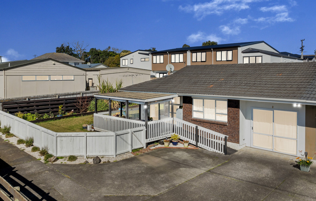 2/56 Archibald Road, Kelston