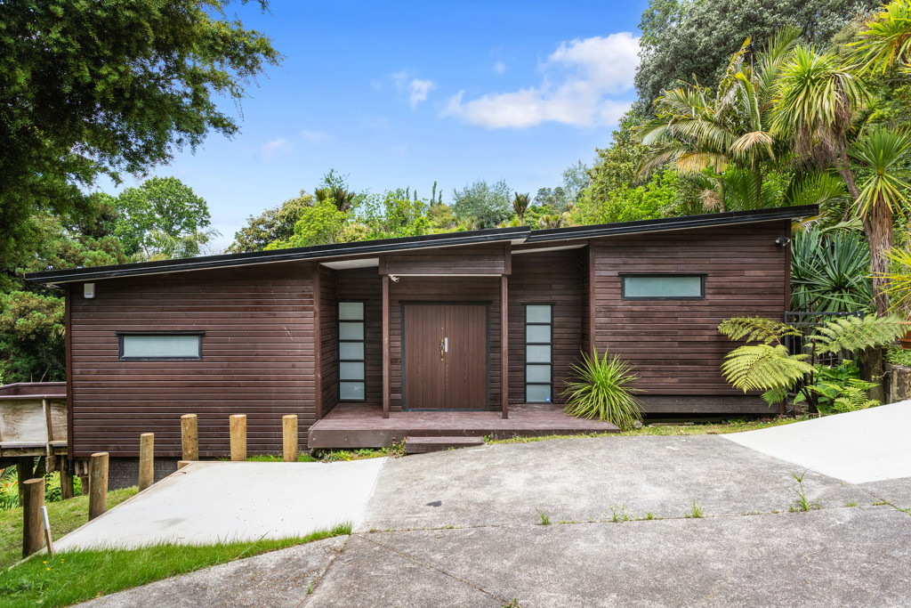19 Warner Park Avenue, Laingholm