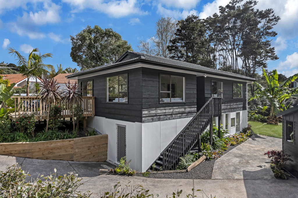 12 Sonnenberg Way, Titirangi