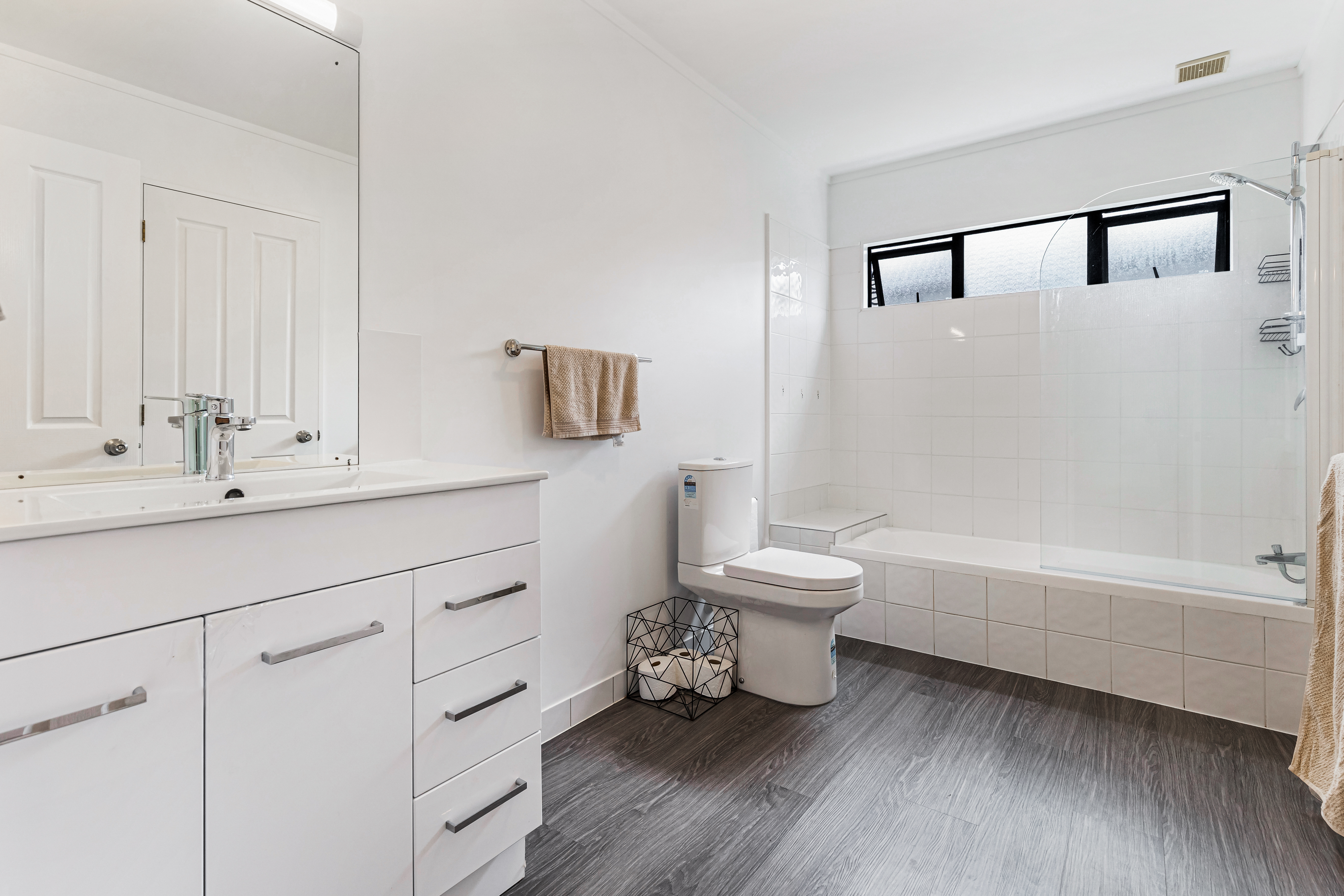 33 Neta Grove, Henderson Heights