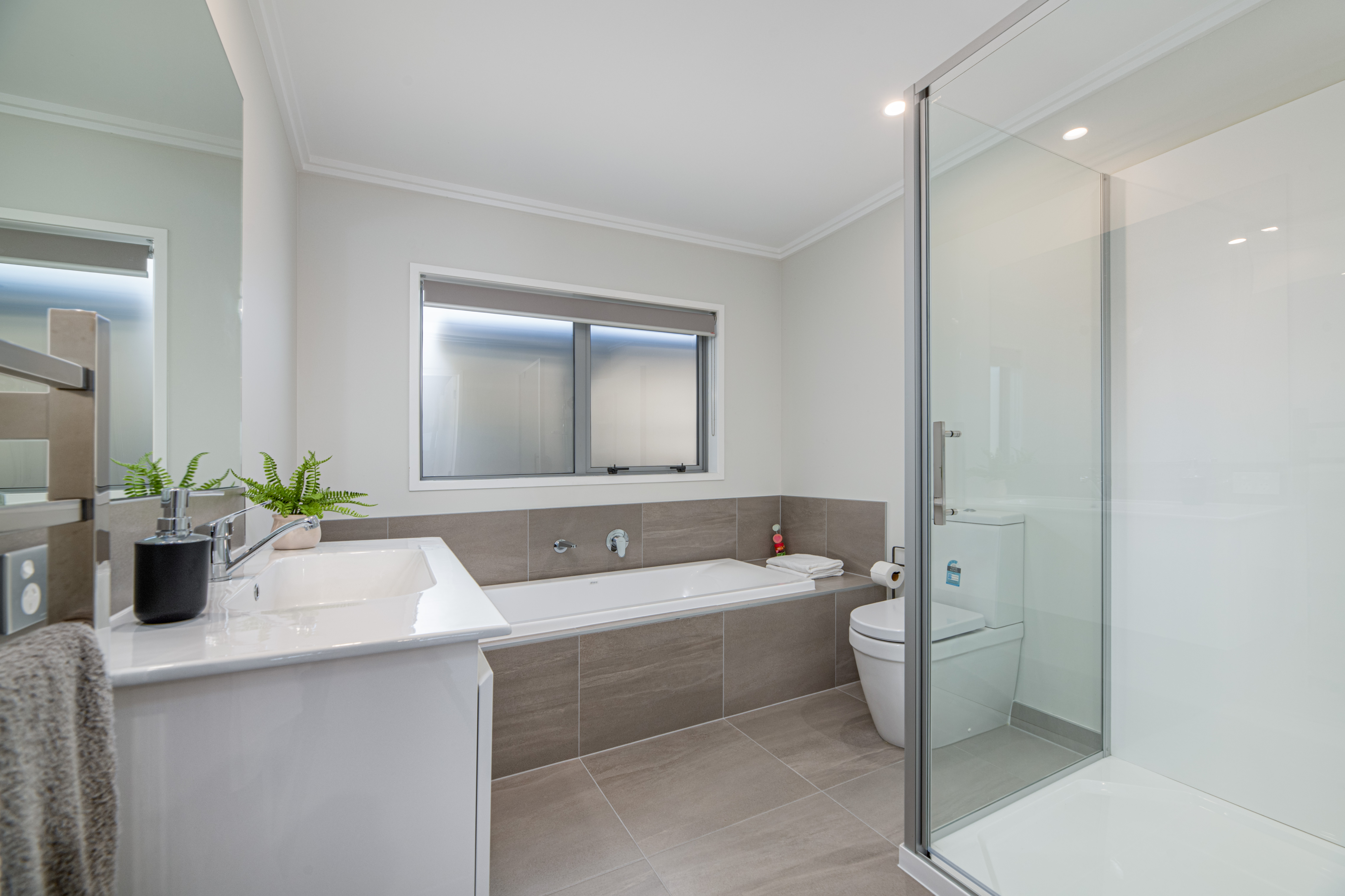 16a Pine Avenue, Henderson