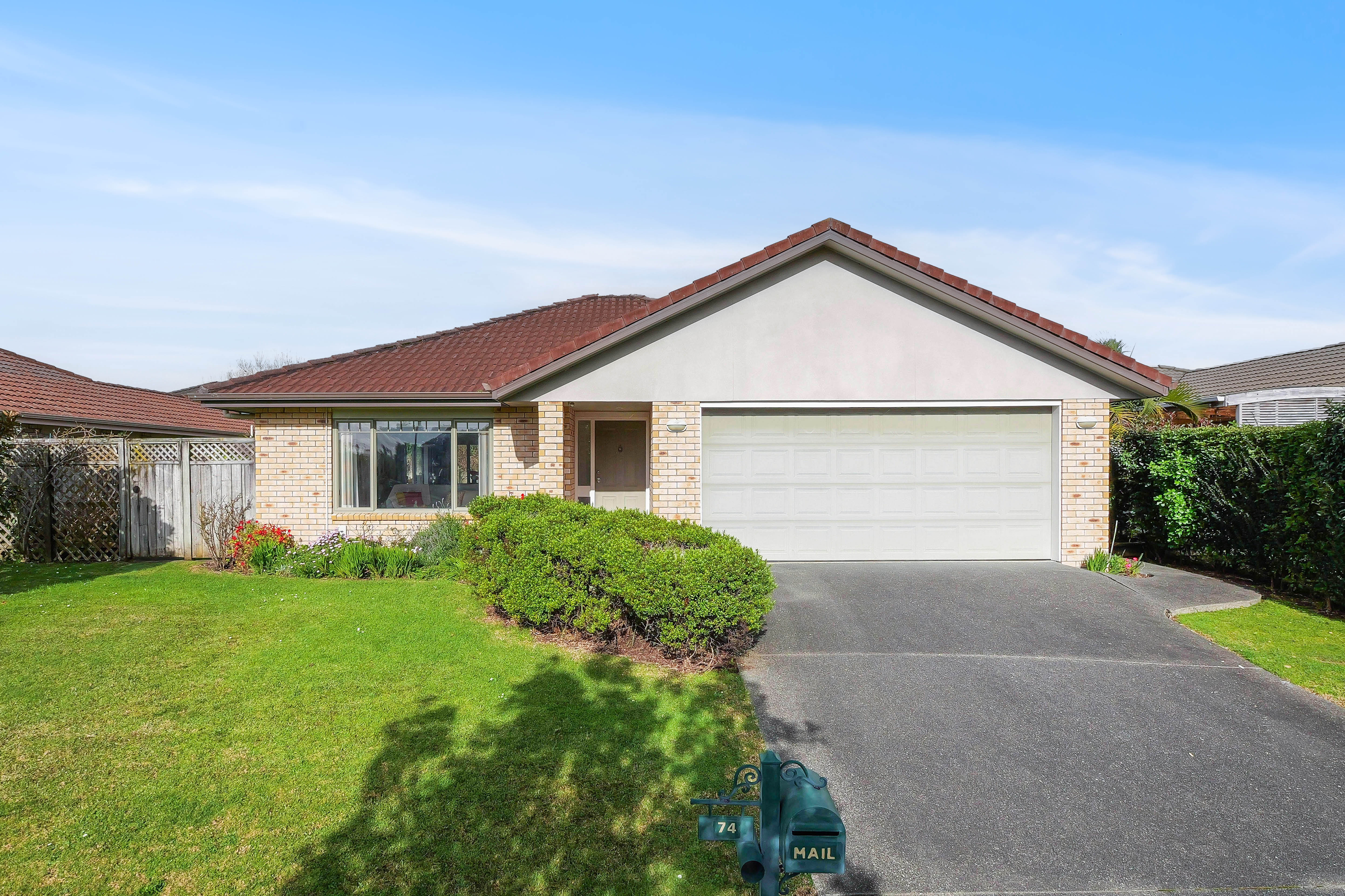 74 Hillwell Drive, Henderson