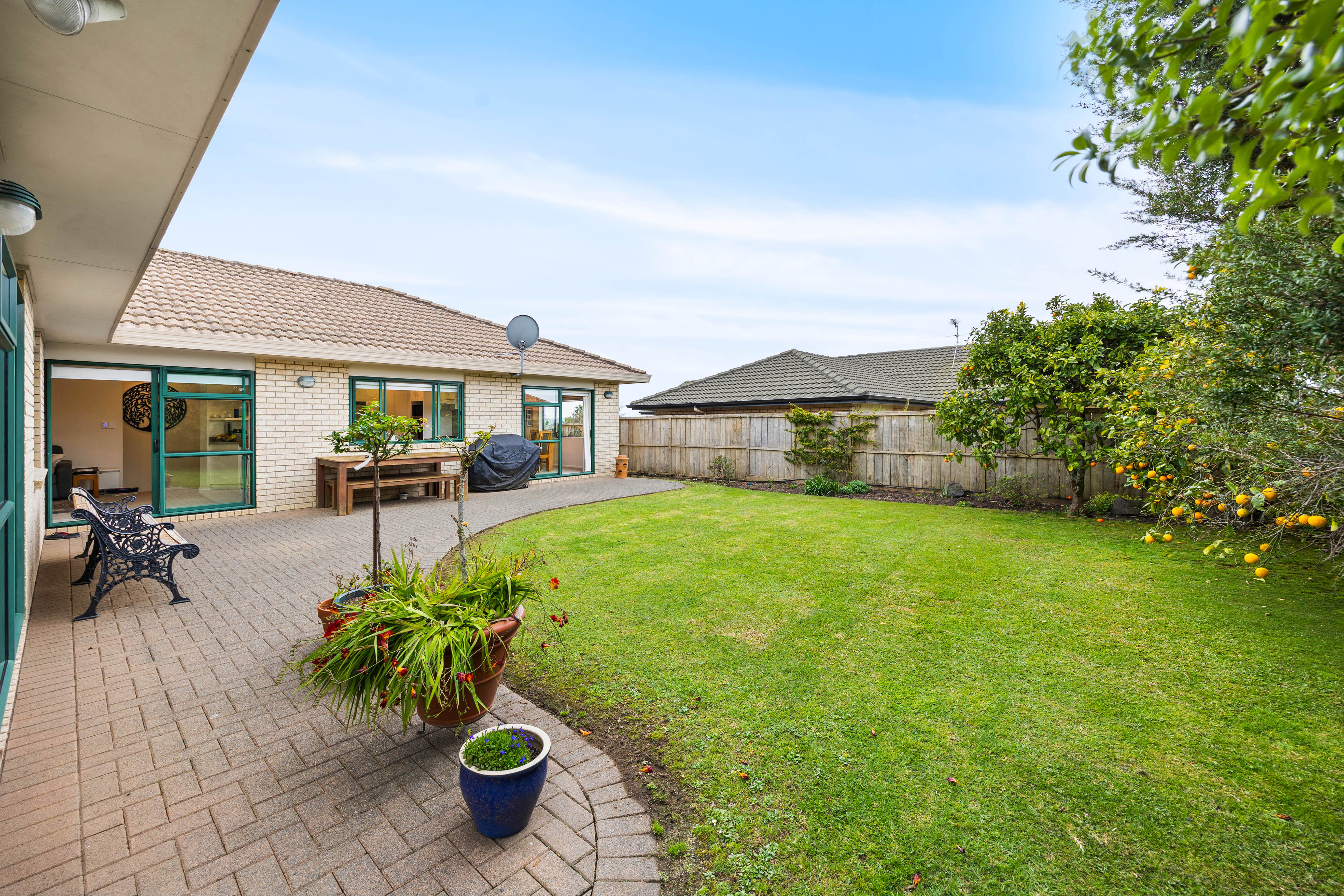 8 Amesbury Rise, Henderson